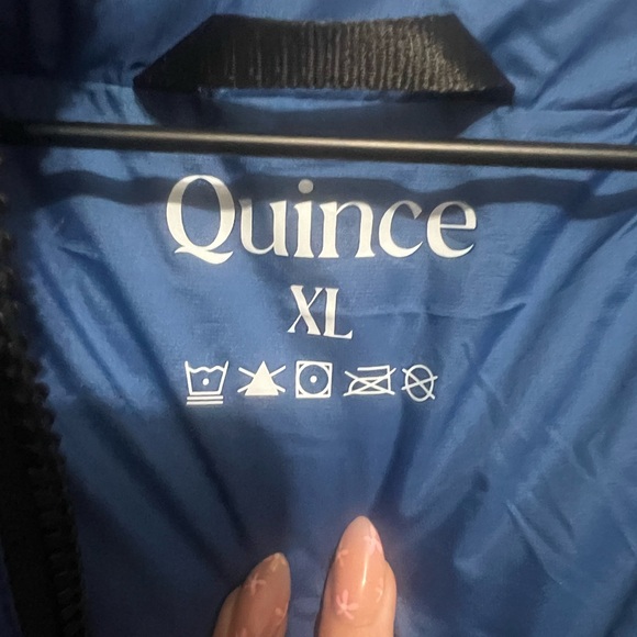 Quince Women’s Responsible Down Cropped Puffer - Picture 3 of 6